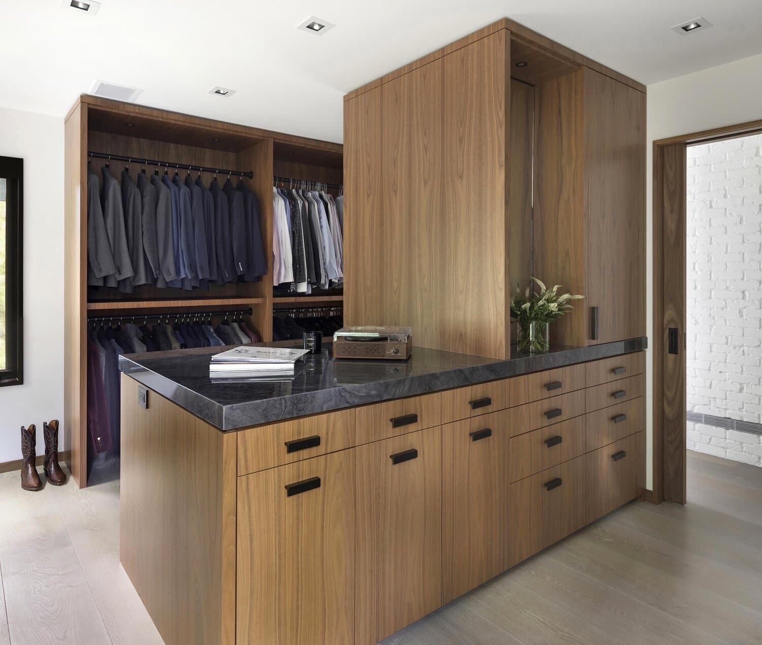 Custom Walnut Wardrobe: Walnut 03