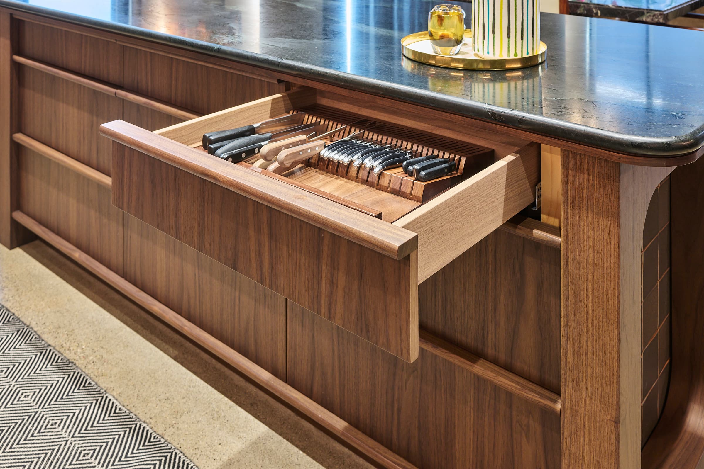 Custom Loft Integrated Pulls: Lofts 102 Sm