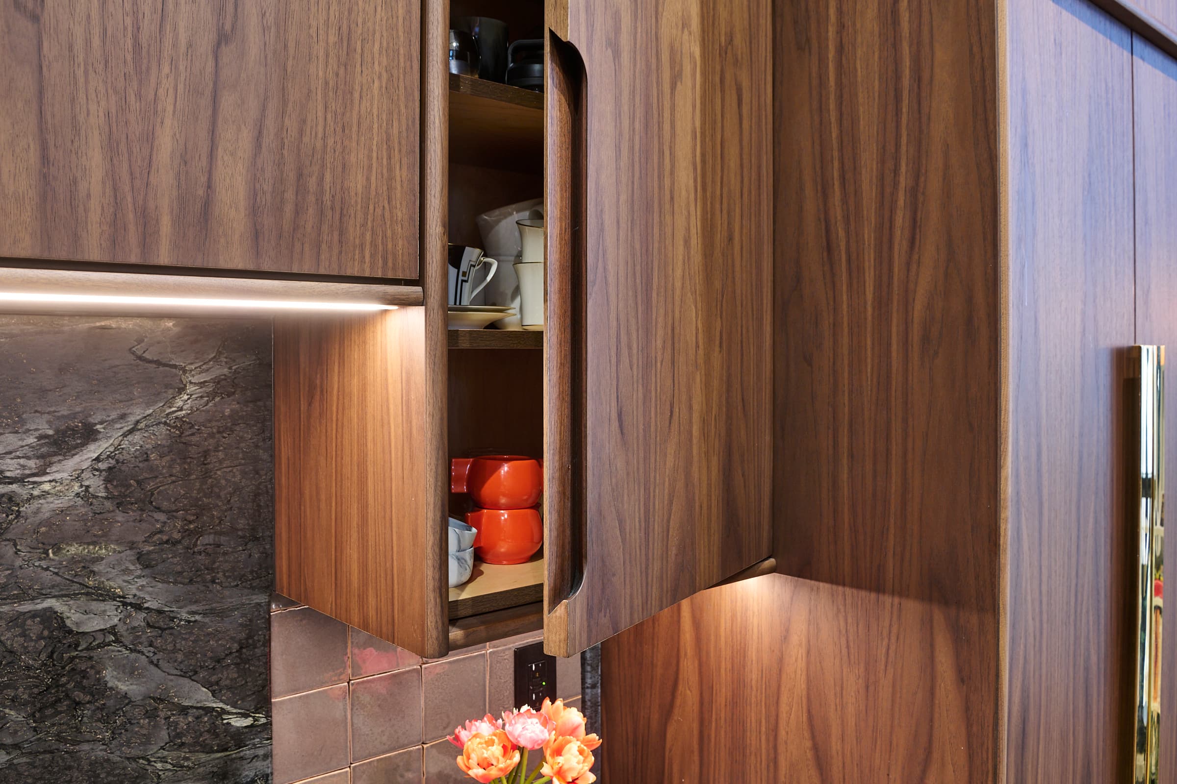 Custom Loft Integrated Pulls: Lofts 156 Sm