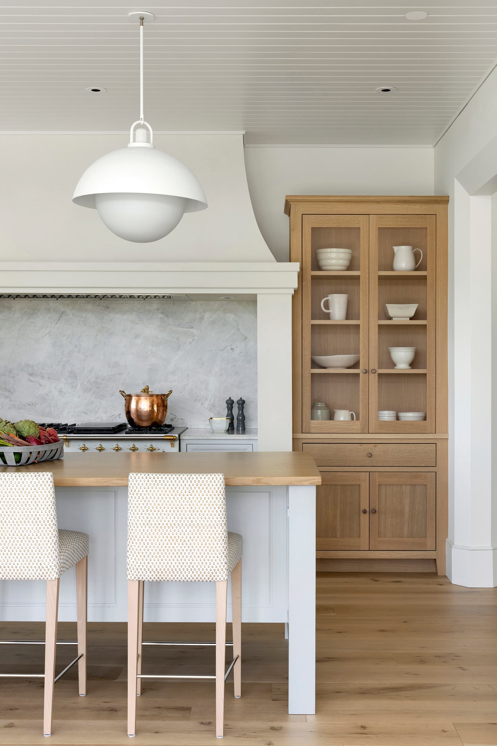 Bespoke luxury custom cabinetry: Country House Kitchen 038