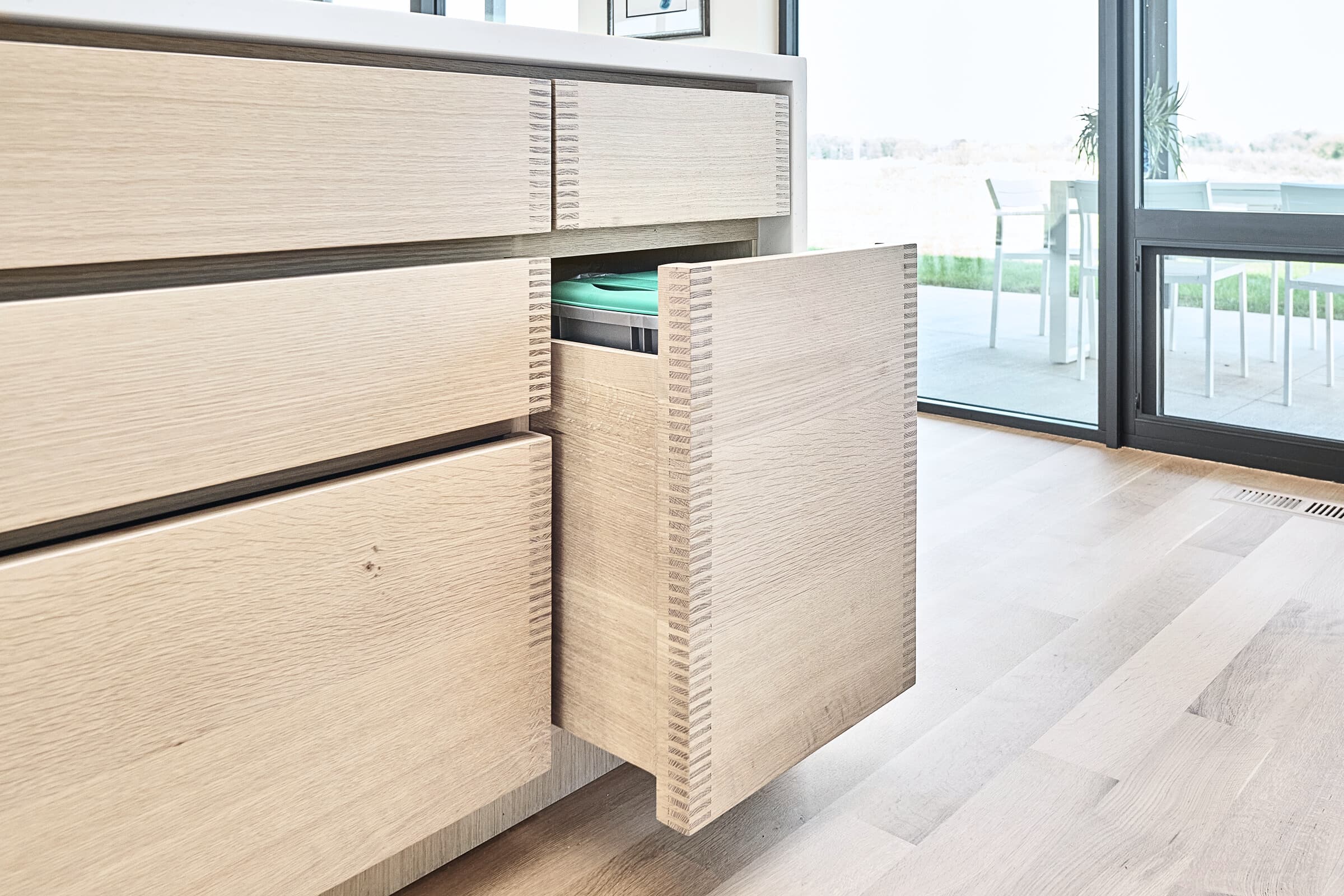 Bespoke custom cabinetry in Oak Landing: X 0924 Kitchentrash 5327 Edited