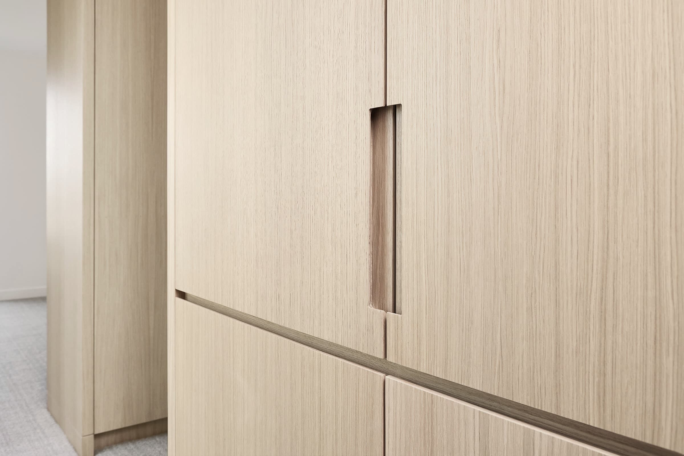 Bespoke custom cabinetry in Oak Landing: X 0924 Pull2 5354 Edited