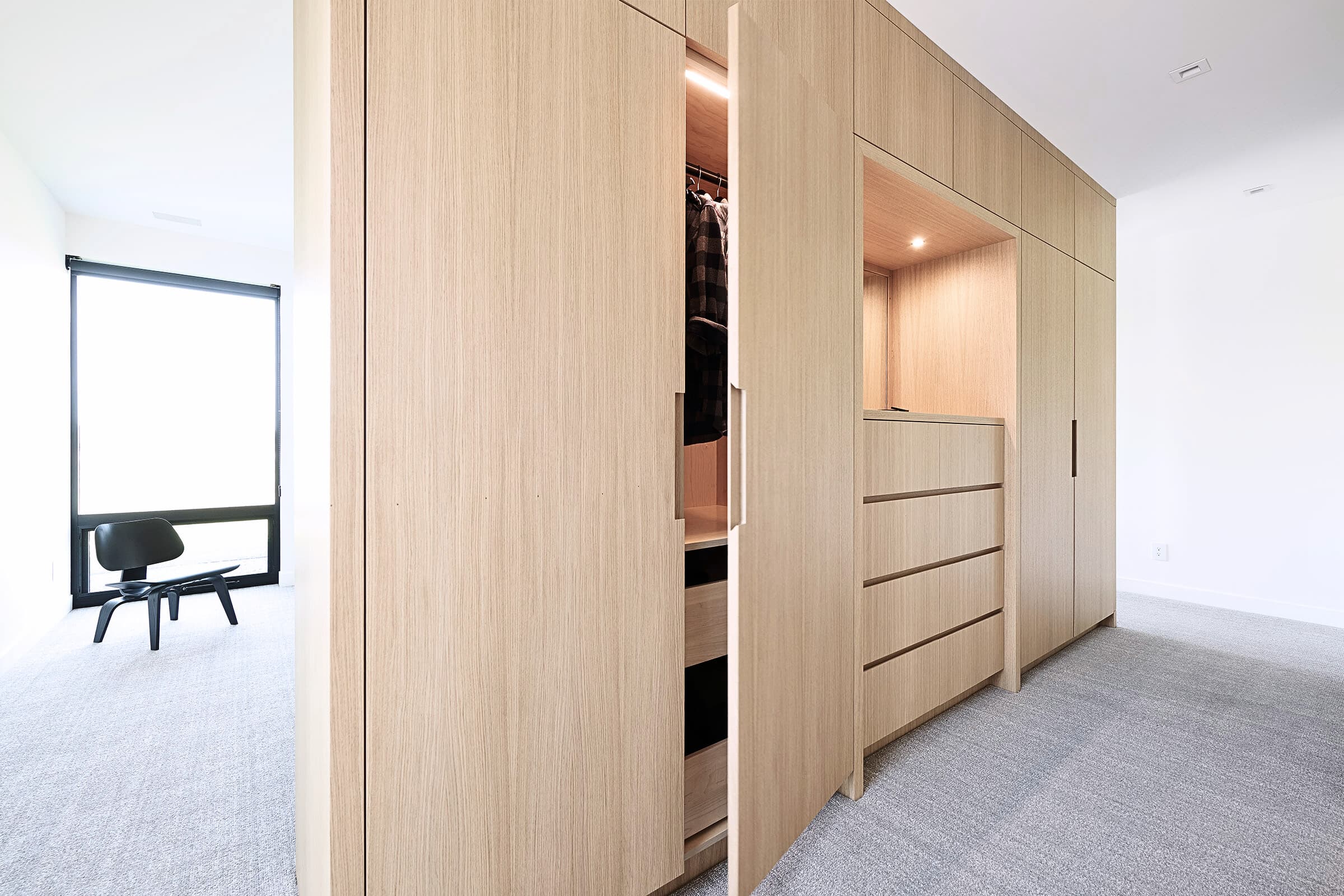 Bespoke custom cabinetry in Oak Landing: X 0924 Wardrobe2 5363 Edited