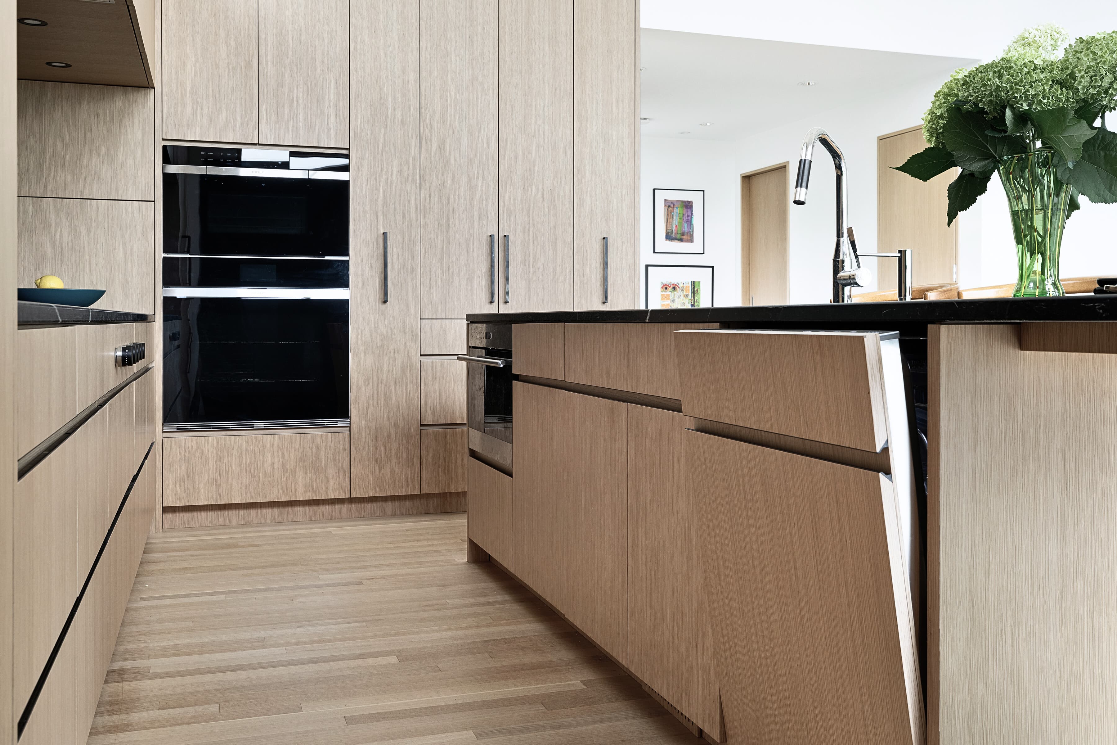 Bespoke custom cabinetry in Lake Effect: Integrated Handle Oak Kitchen 031 Edited