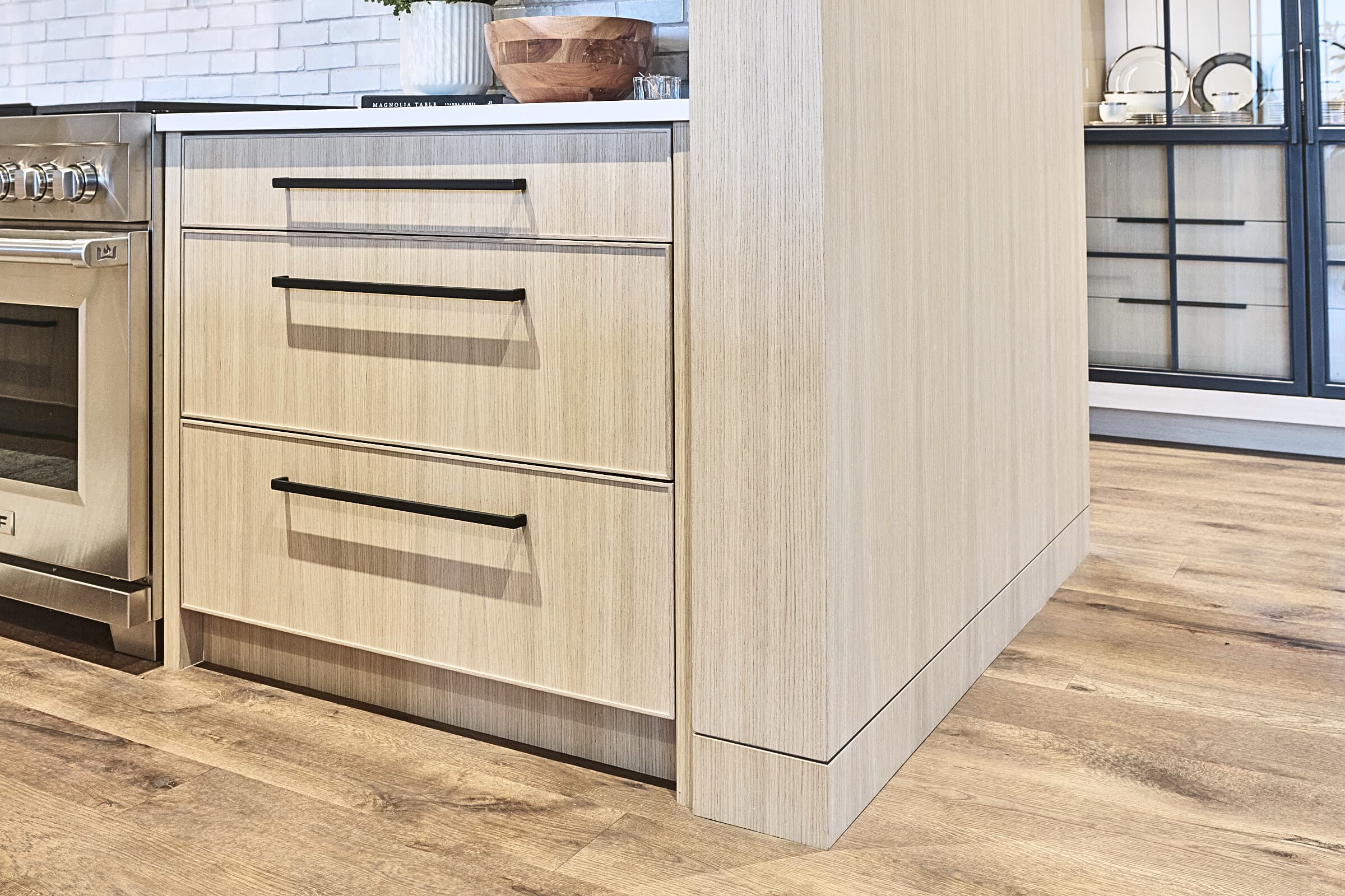 Bespoke custom cabinetry in Full Stretch: Sequenced Matched Veneer