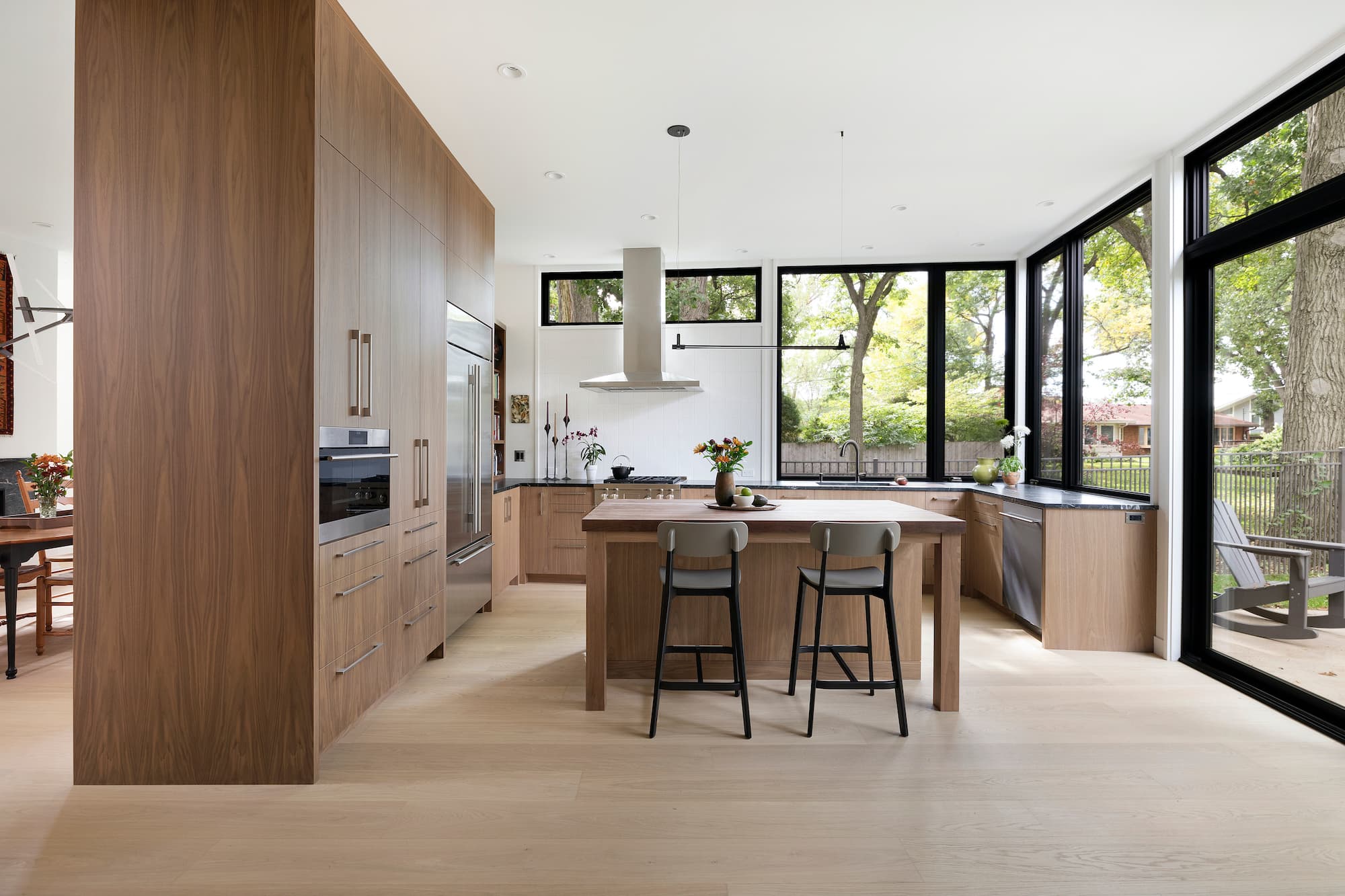 Bespoke custom cabinetry in Blvd Blend: Walnut Kitchen Full Height 018
